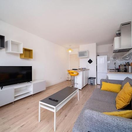 Appartement Tout Equipe Climatise Terrasse Hopital De La Timone Marseilles Exterior foto