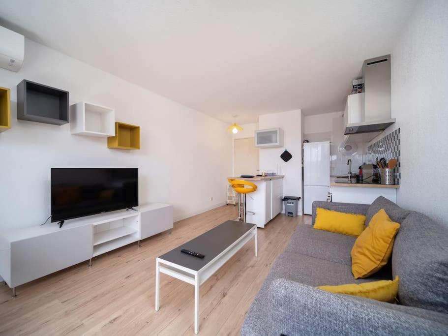 Appartement Tout Equipe Climatise Terrasse Hopital De La Timone Marseilles Exterior foto